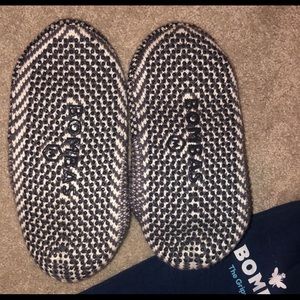Bomba’s gripper slippers